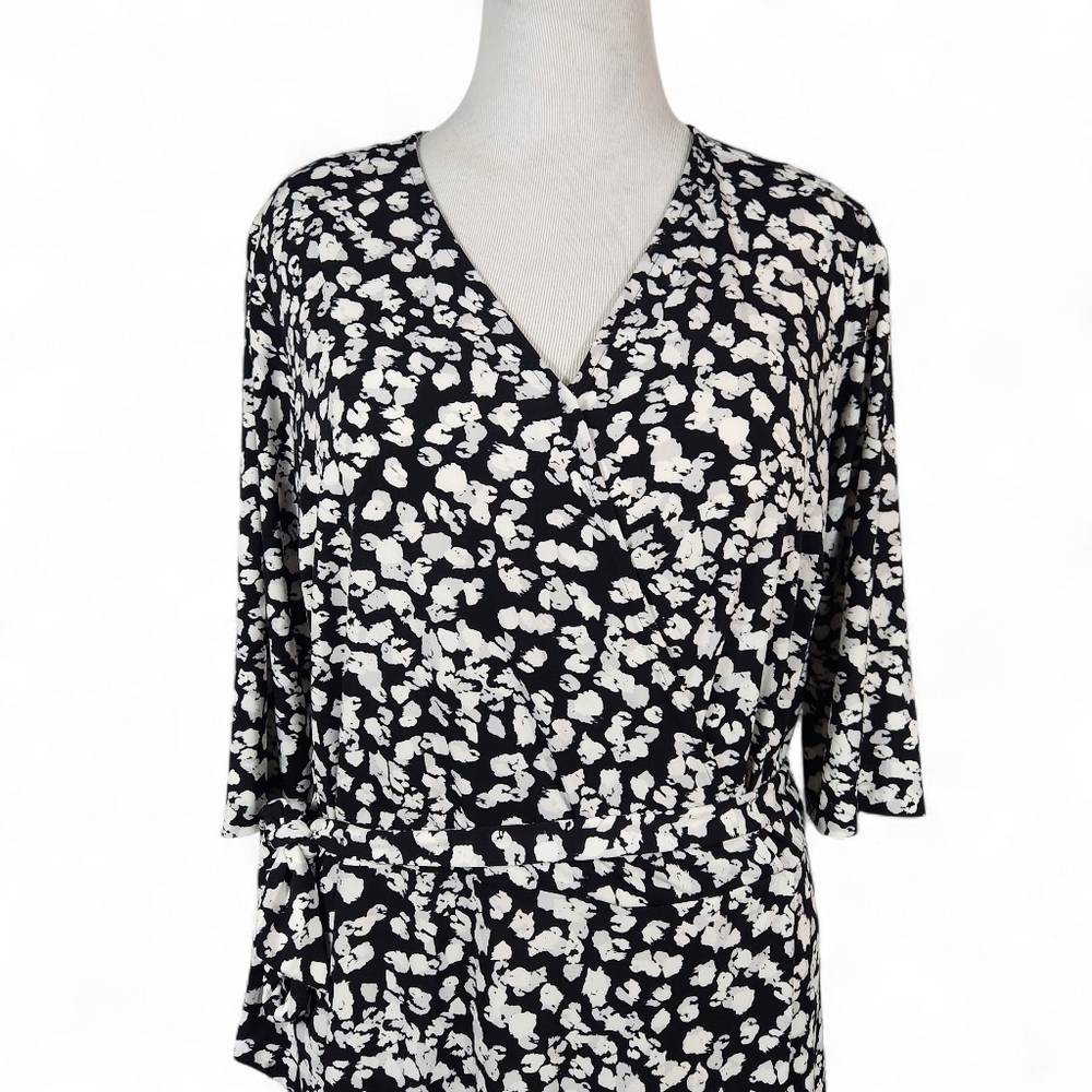 VINCE CAMUTO Black And White Belted Dress Size 1X - Picture 2 of 6